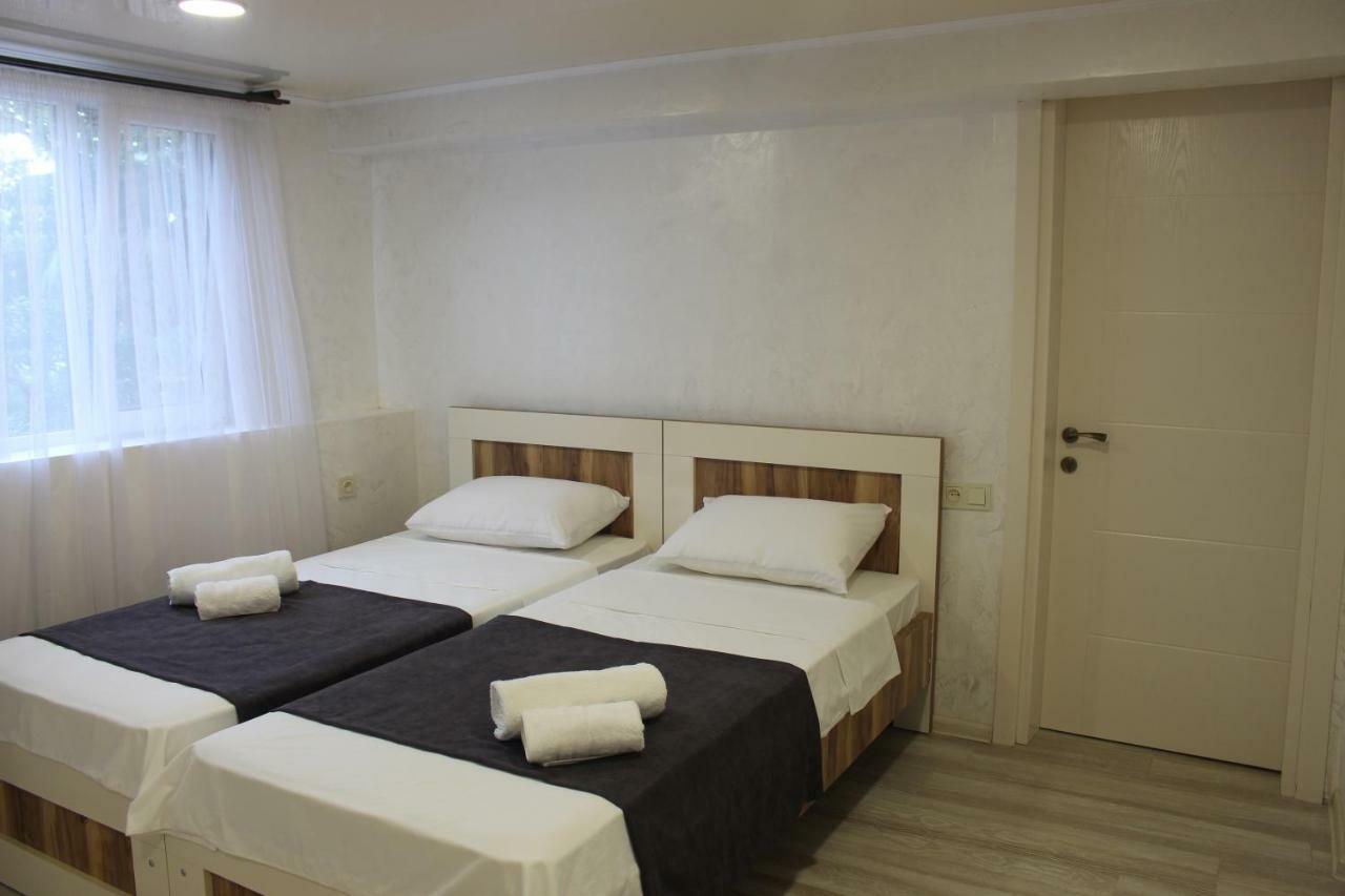 Greenview Guesthouse Batumi Kültér fotó