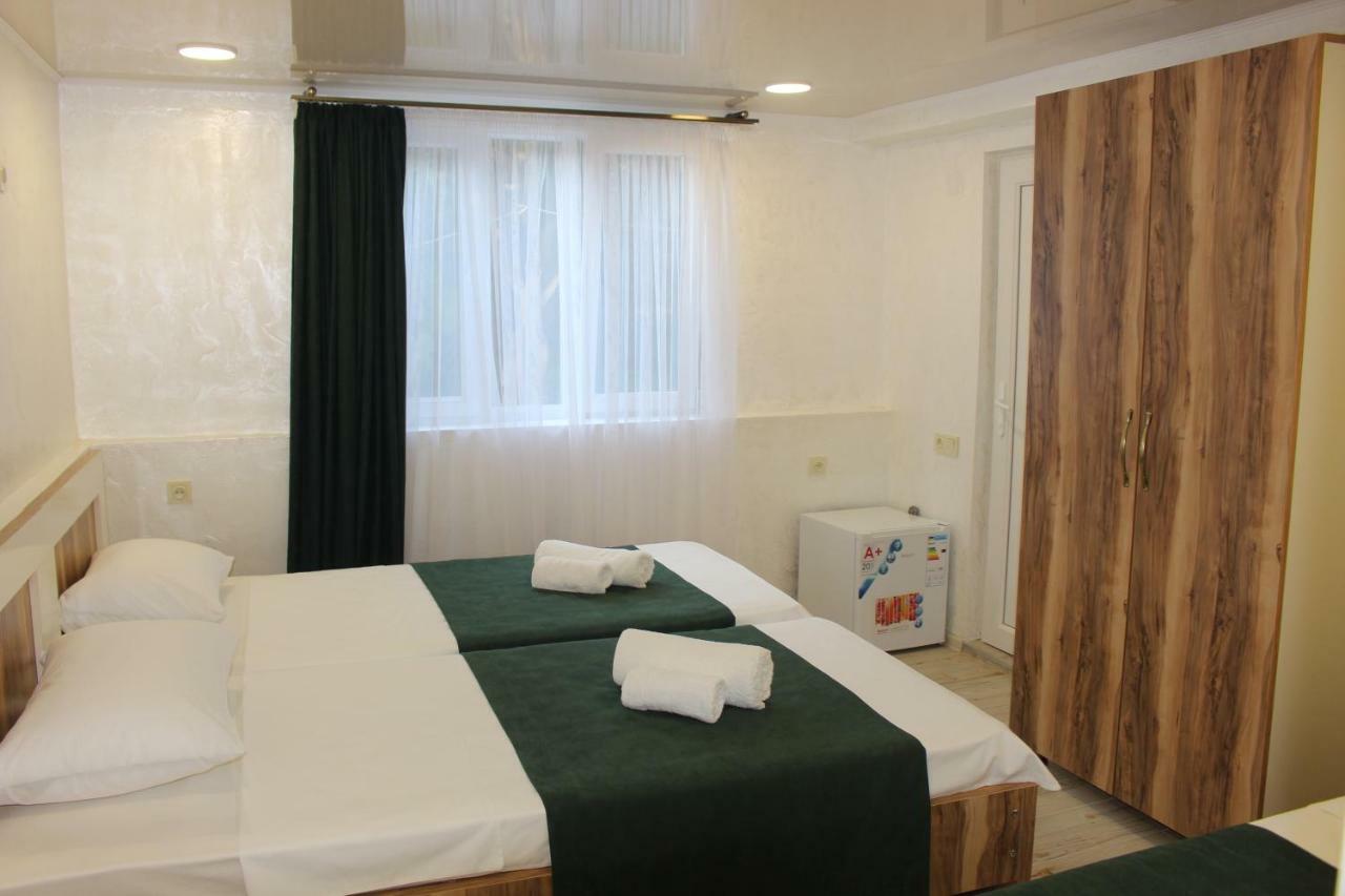 Greenview Guesthouse Batumi Kültér fotó